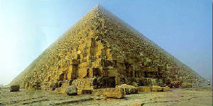Кто построил пирамиду Хеопса?