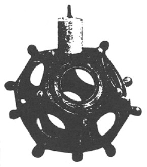 Гипотеза, что додекаэдры являлись подсвечниками, была высказана еще в 1907 году.