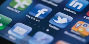Увеличение влияния социальных сетей на формирование новостных потоков и распространение информации